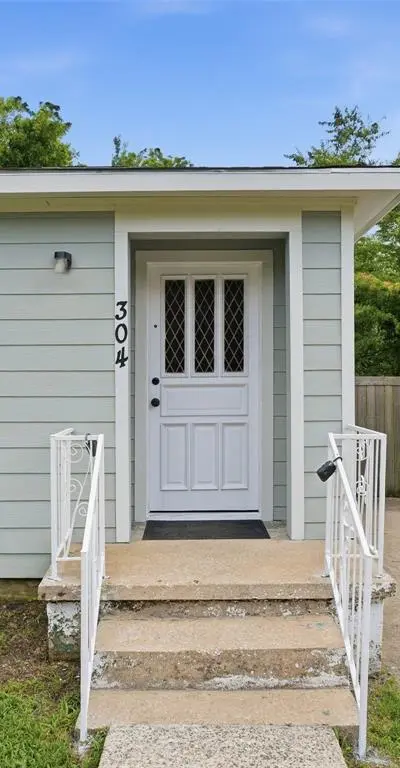304 W Texas Street, Denison TX 75020 - Photo 3
