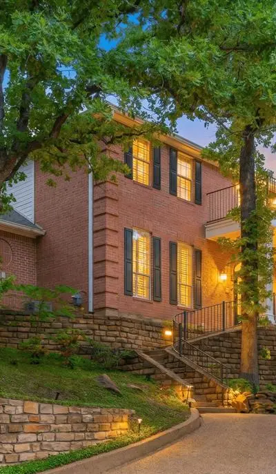 302 W Charlottesville Avenue, Colleyville TX 76034