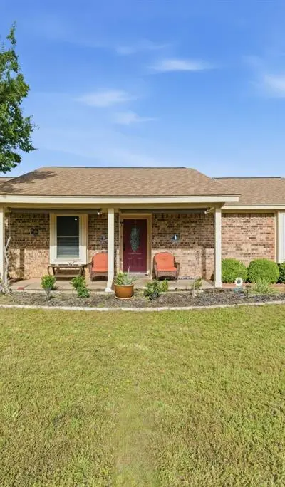 2009 Adams Lane S, Azle TX 76020