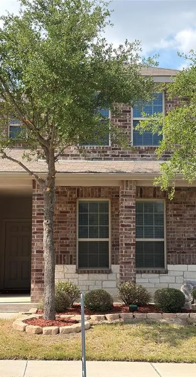 5521 Sea Cove Lane, Denton TX 76208 - Photo 2
