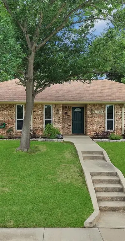 1600 Delaford Drive, Carrollton TX 75007