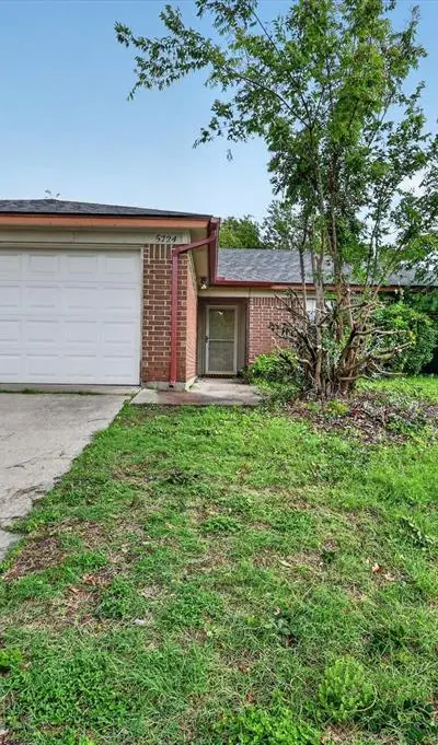 5724 Sea Breeze Lane, Fort Worth TX 76135
