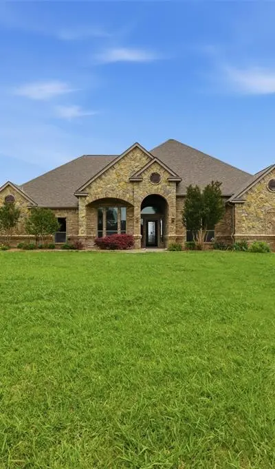 6900 Breezy Bluff Court, Fort Worth TX 76126 - Photo 3