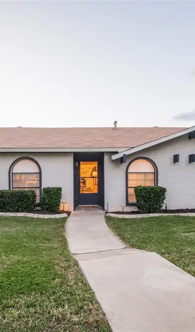 3129 Windsor Road, Carrollton TX 75007