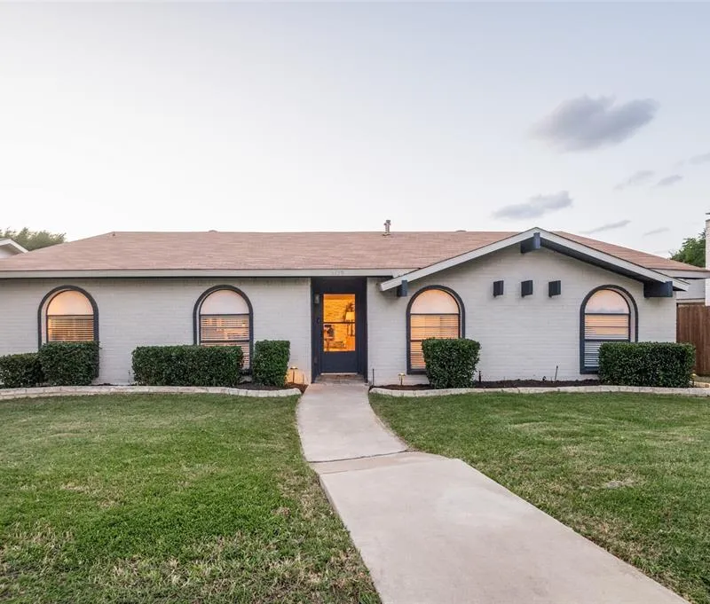 3129 Windsor Road, Carrollton TX 75007
