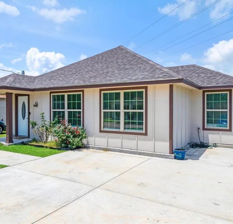 308 Avenue A, Ennis TX 75119