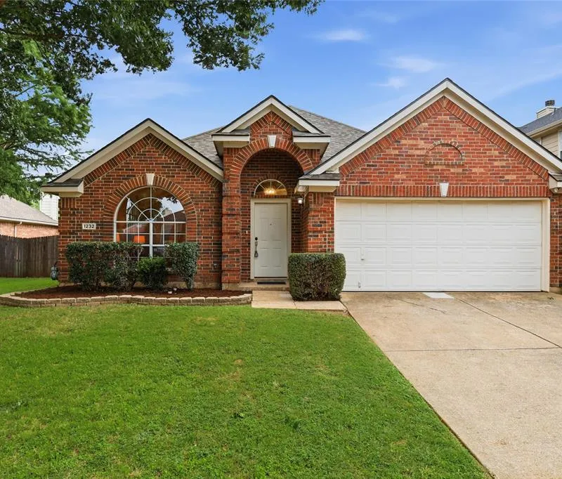 1232 Michael Avenue, Lewisville TX 75077