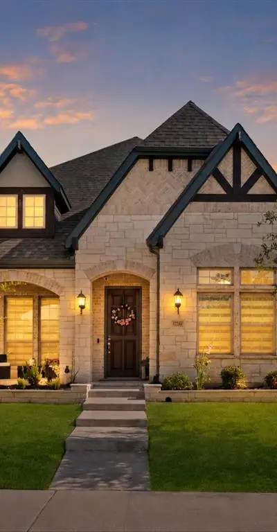 12543 Mercer Parkway, Farmers Branch TX 75234