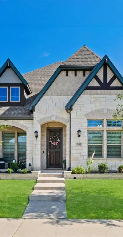 12543 Mercer Parkway, Farmers Branch TX 75234 - Photo 2