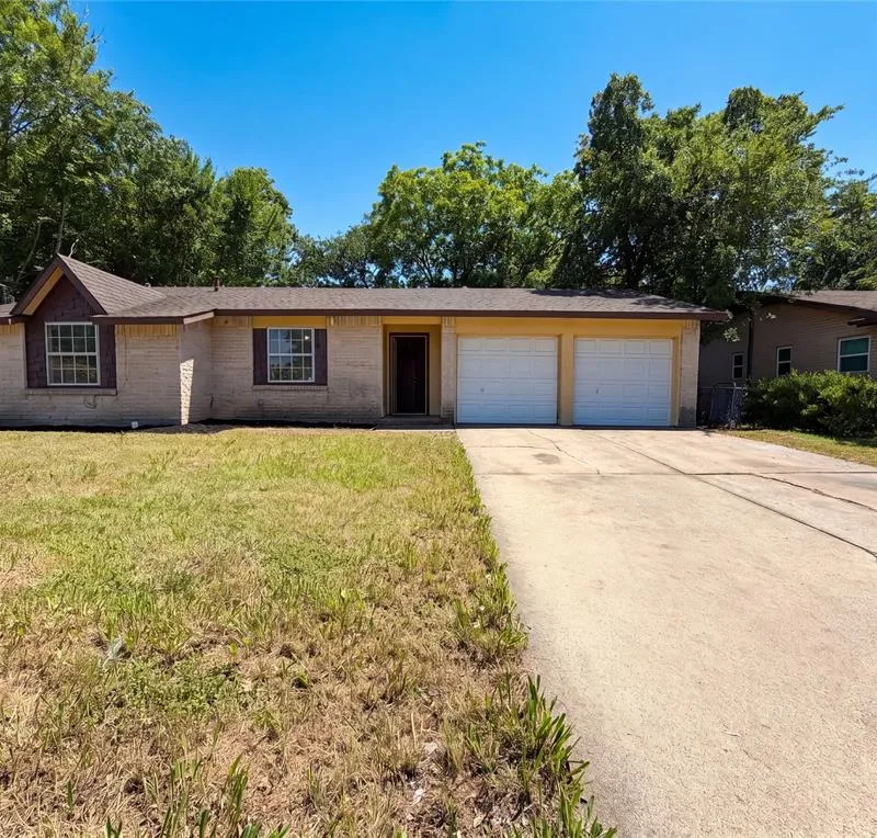 1500 Janann Avenue, Arlington TX 76014