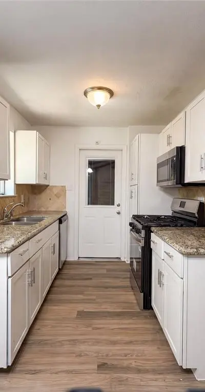 1500 Janann Avenue, Arlington TX 76014 - Photo 2