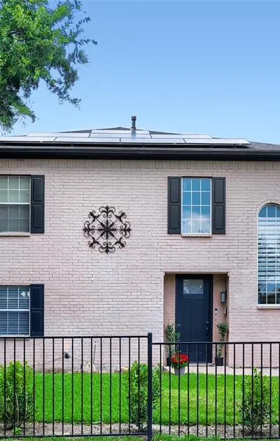 6033 Daven Oaks Drive, Dallas TX 75248