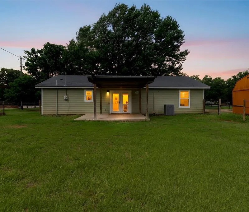 5729 County Road 402, Grandview TX 76050