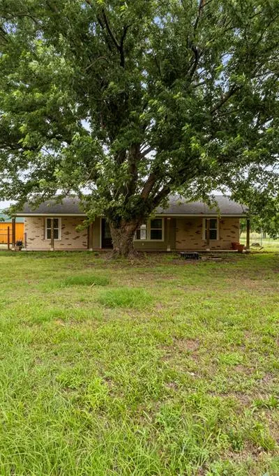 5729 County Road 402, Grandview TX 76050 - Photo 4