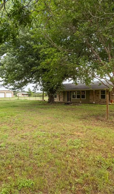 5729 County Road 402, Grandview TX 76050 - Photo 5