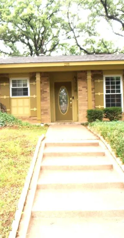 2911 Norwood Lane, Arlington TX 76013 - Photo 4