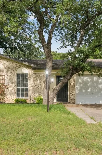 1213 Pin Oak Drive, Denton TX 76209