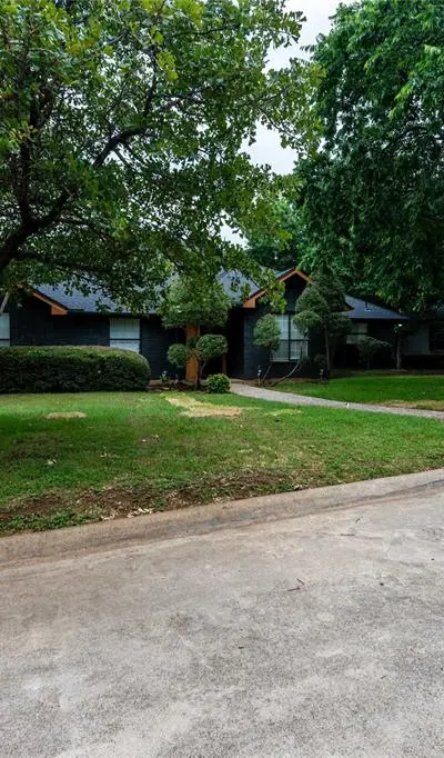 104 Creek Side Court, Kennedale TX 76060 - Photo 3