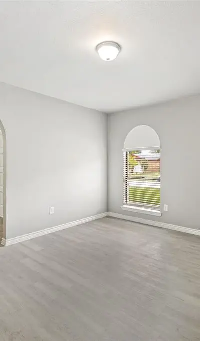 2105 Cottie Lane, Arlington TX 76010 - Photo 2