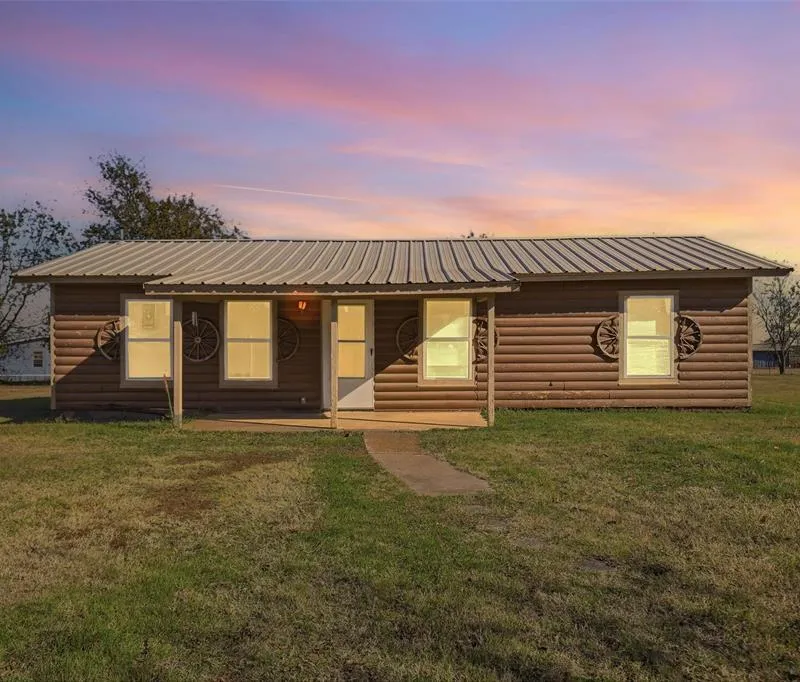 3822 Ragged Rock Court, Joshua TX 76058