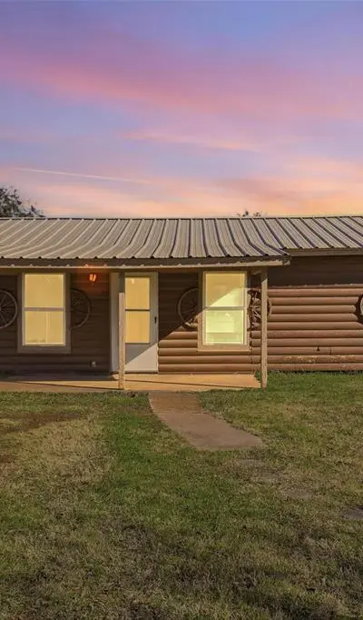 3822 Ragged Rock Court, Joshua TX 76058
