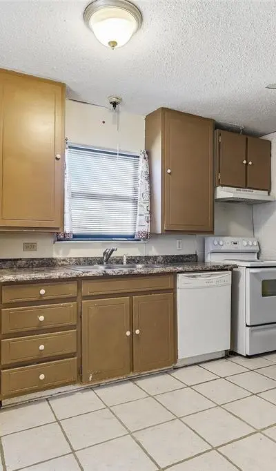 3822 Ragged Rock Court, Joshua TX 76058 - Photo 5