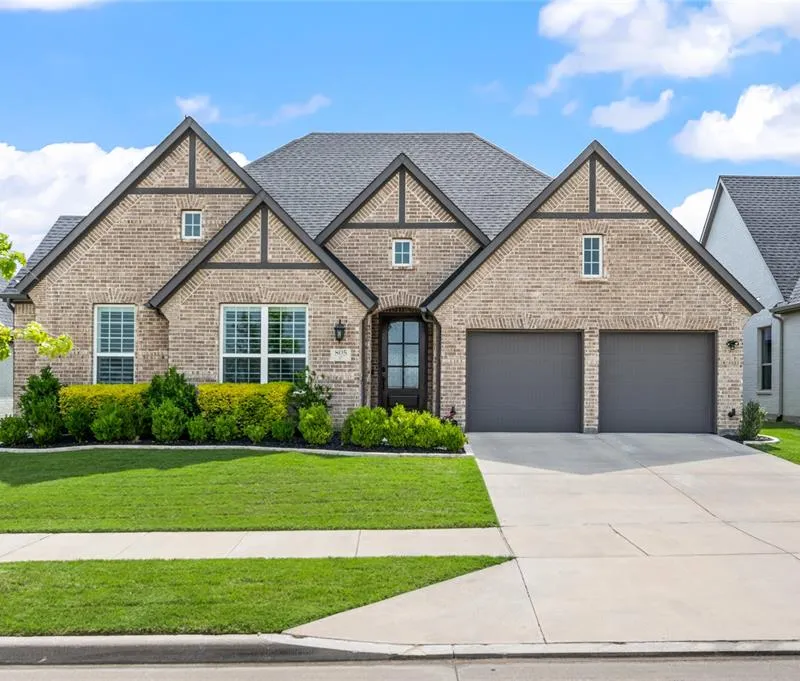 805 Overland Court, Northlake TX 76247