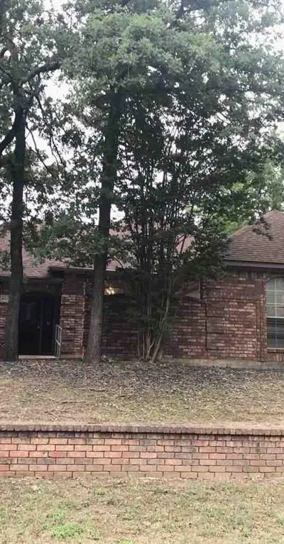 4904 Saddleback Road, Arlington TX 76017