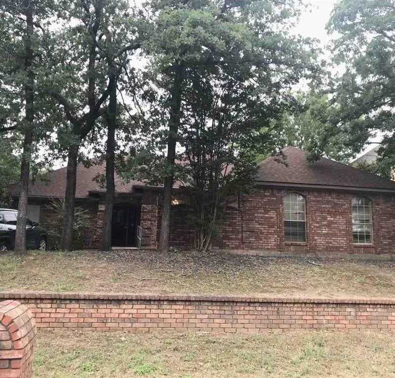 4904 Saddleback Road, Arlington TX 76017