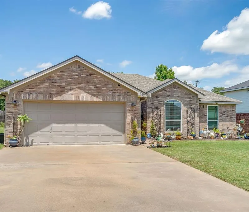 322 Dalhart Drive, Weatherford TX 76086