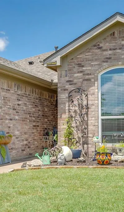 322 Dalhart Drive, Weatherford TX 76086 - Photo 3