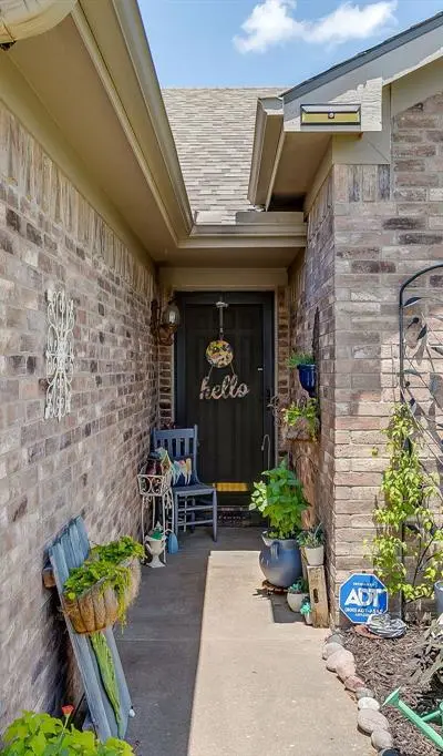 322 Dalhart Drive, Weatherford TX 76086 - Photo 4