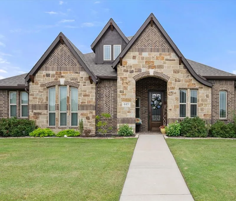 445 Rusty Run Drive, Midlothian TX 76065