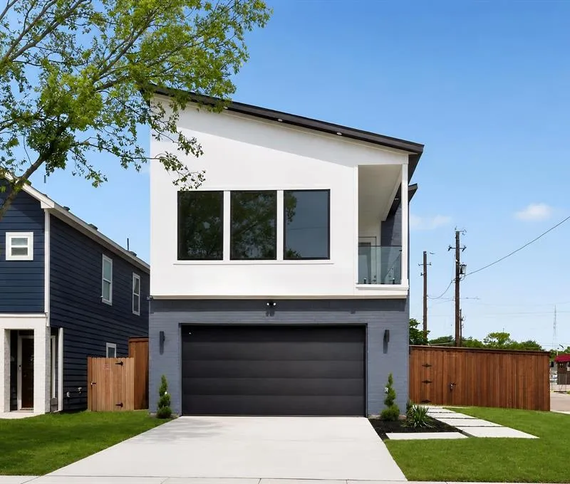 2633 Peabody Avenue, Dallas TX 75215