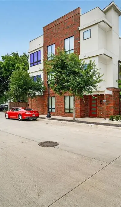 321 College Avenue, Fort Worth TX 76104