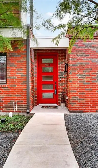 321 College Avenue, Fort Worth TX 76104 - Photo 3