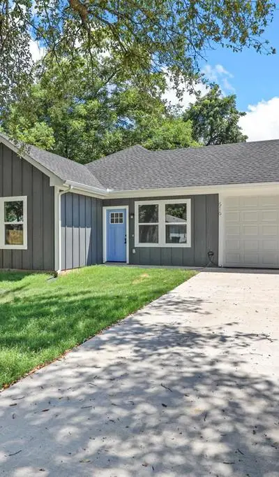 516 E Heron Street, Denison TX 75021