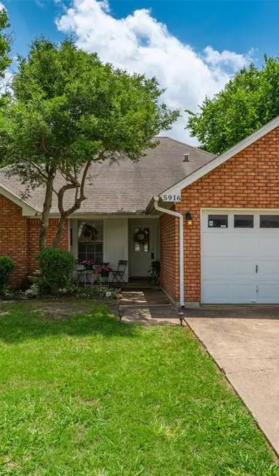 5916 Hillglen Drive, Watauga TX 76148