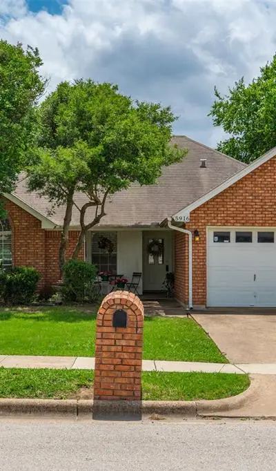 5916 Hillglen Drive, Watauga TX 76148 - Photo 2