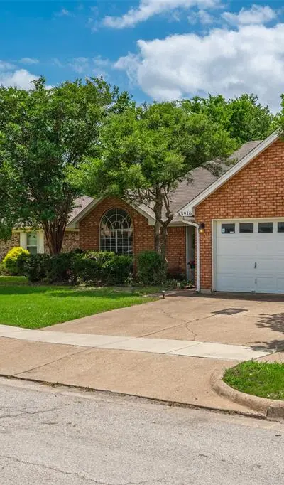 5916 Hillglen Drive, Watauga TX 76148 - Photo 4