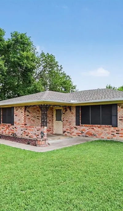 219 W Jefferson Street, Palmer TX 75152 - Photo 2