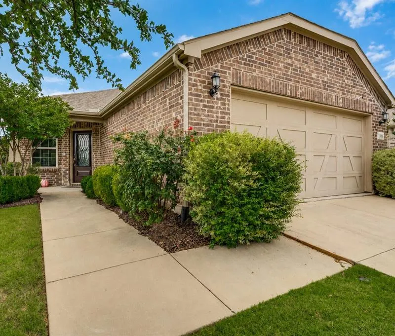 7661 Heritage Drive, Little Elm TX 76227