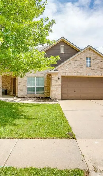732 Evergreen Court, Burleson TX 76028