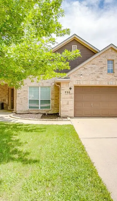 732 Evergreen Court, Burleson TX 76028 - Photo 2