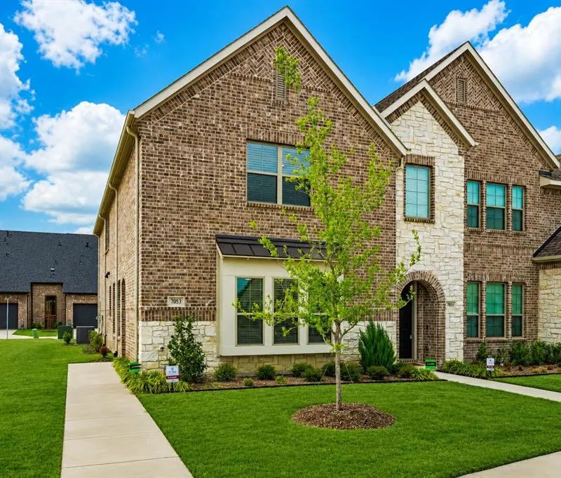 7053 Cedar Creek Drive, Grand Prairie TX 75054