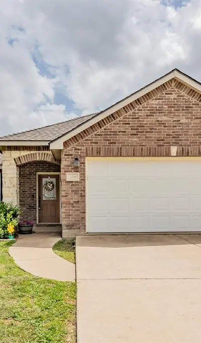 208 Weber River Trail, Fort Worth TX 76140