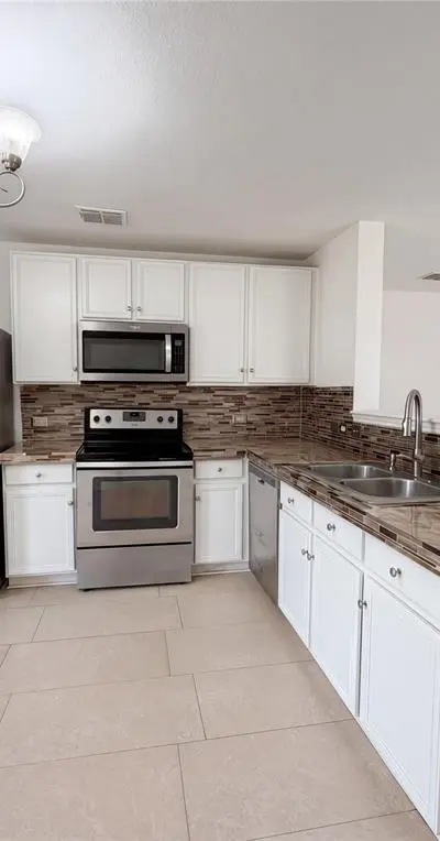 1120 Beaverwood Lane, Crowley TX 76036 - Photo 2
