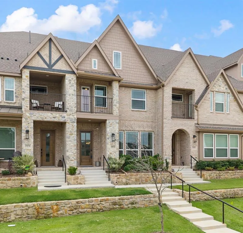 1832 Wittington Place, Farmers Branch TX 75234