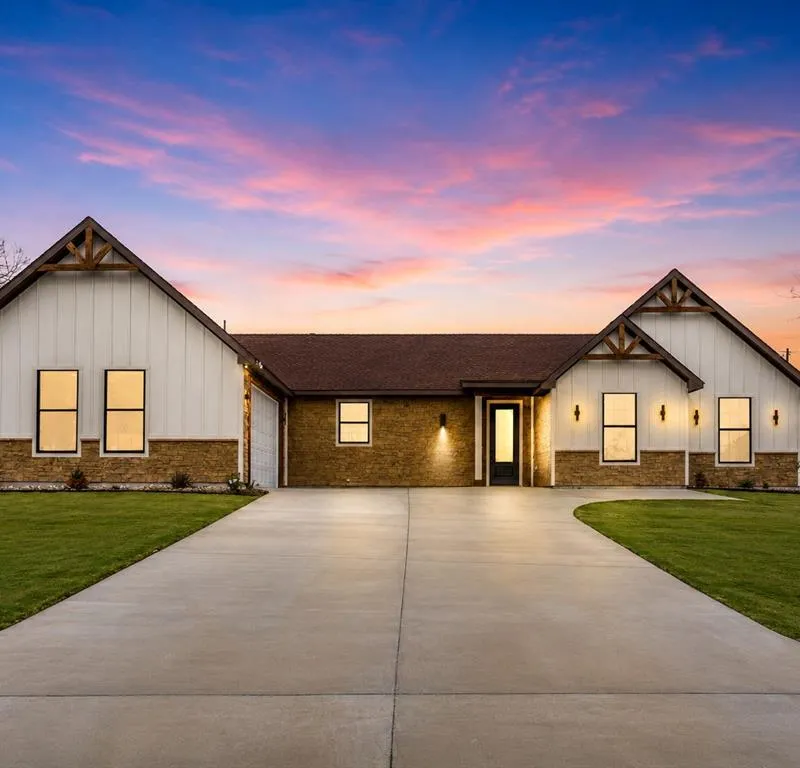1101 Ajo Court, Granbury TX 76048