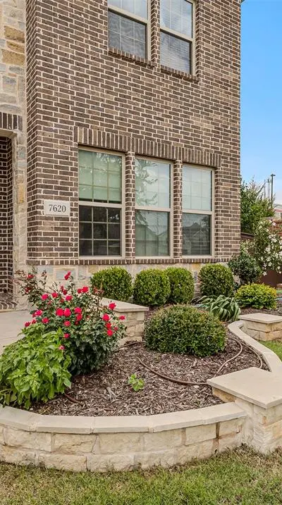 7620 Sonian Forest Drive, Irving TX 75063 - Photo 4